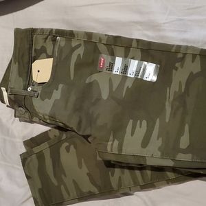 Stylish Camo skinny ankle jeans, 27